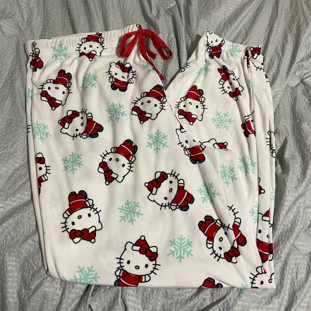 Hello kitty Pajama - Picture 2 of 4